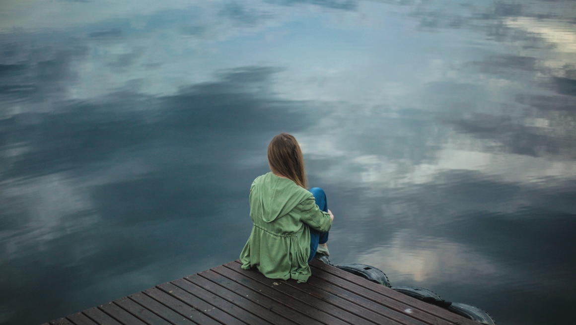 What PMDD and Perimenopause Really Feel Like My Honest Story (The Overbearing Symptoms & Sadness That No One Understands)