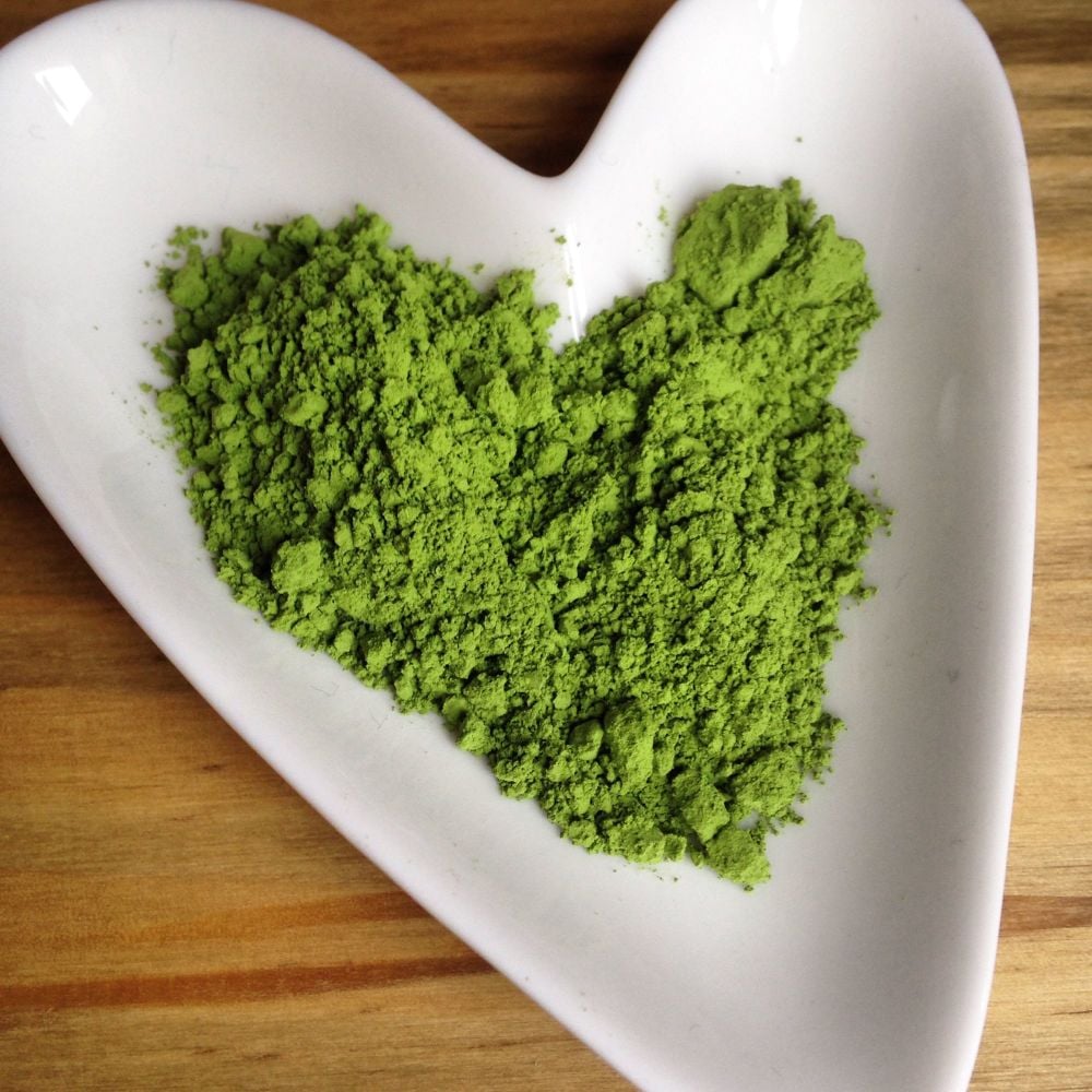 green matcha powder